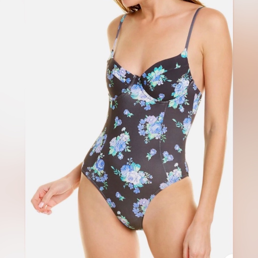 WeWoreWhat One-Piece Swimsuit in the Golden Hour Floral Black print Size L/XL